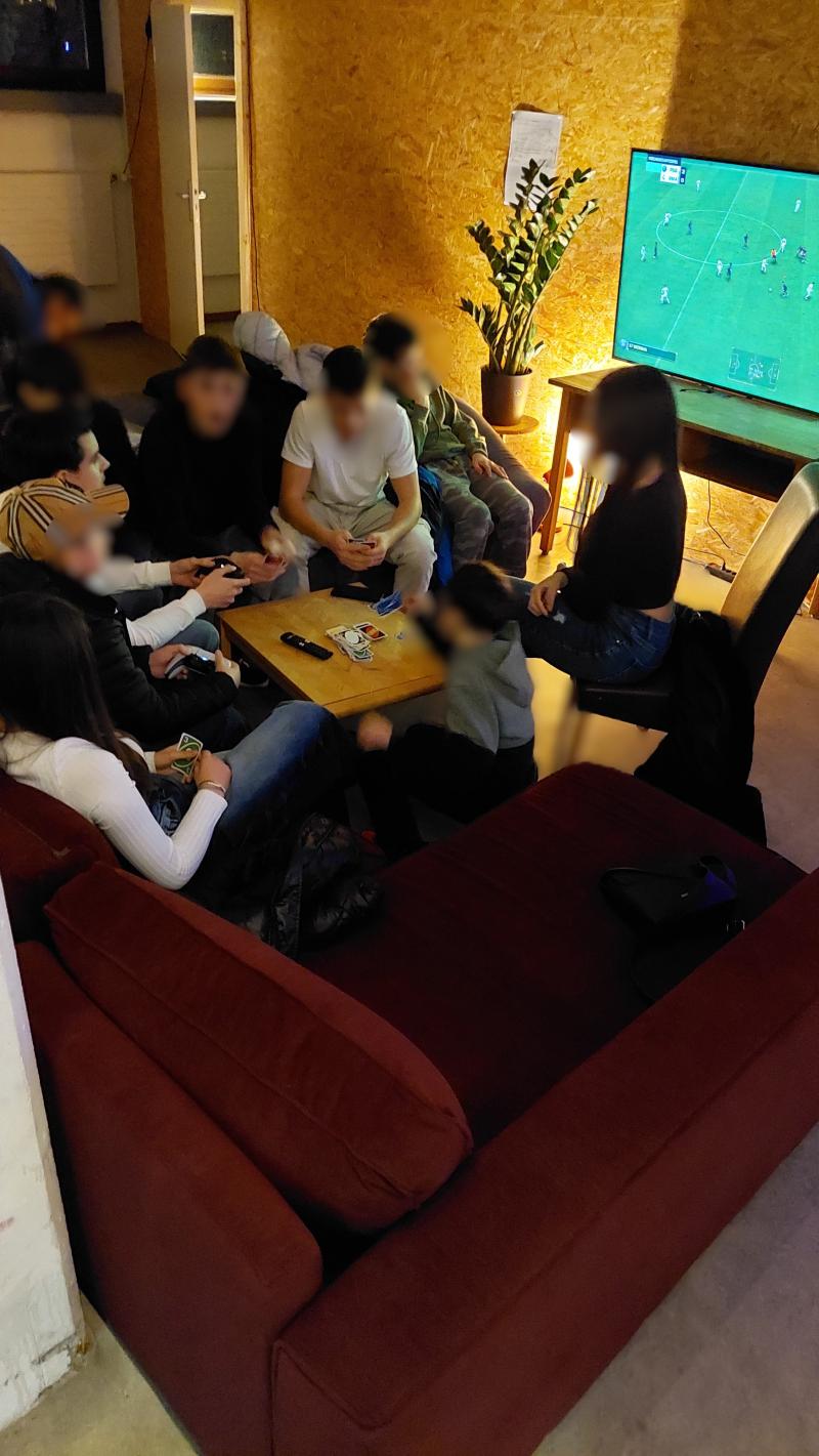 Freitagabend - egal ob Fifa oder eine Runde Uno, Spiele haben wir genug