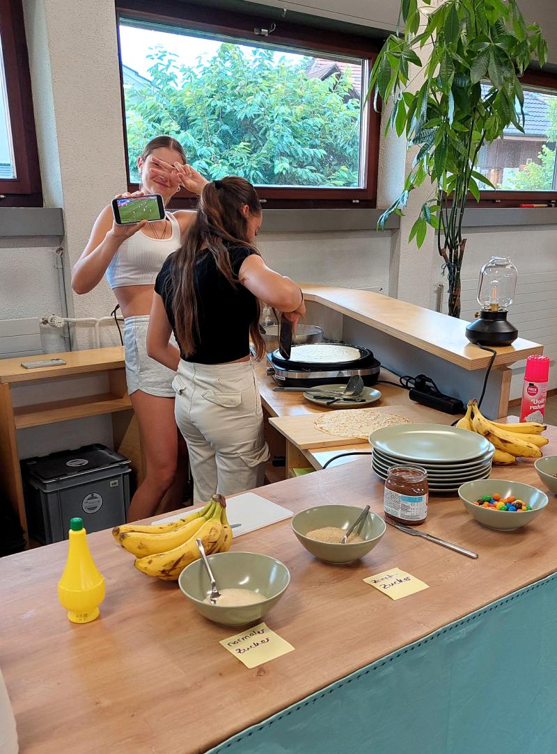 Fussball EM schauen & Crêpesabend vor den Sommerferien