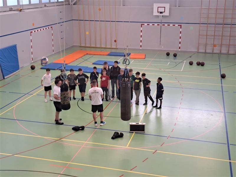 Boxtraining mit Profiboxer Egzon Maliqaj