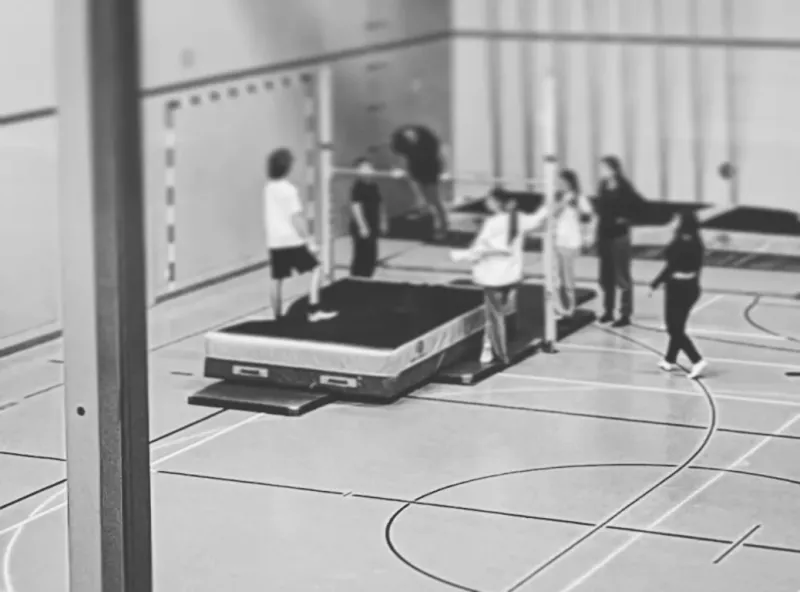 Reckturnen an der offene Turnhalle in Dottikon